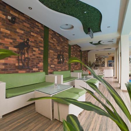 God'S Touch Apartments Signature Lagos Kültér fotó