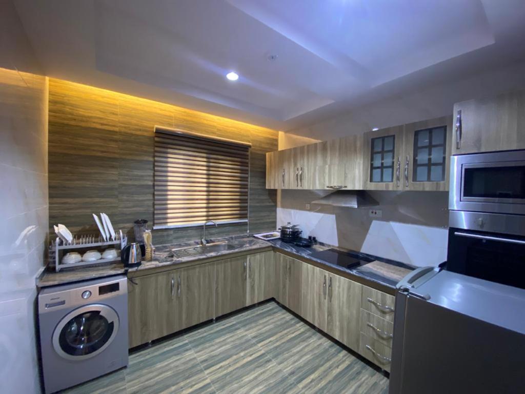God'S Touch Apartments Signature Lagos Kültér fotó