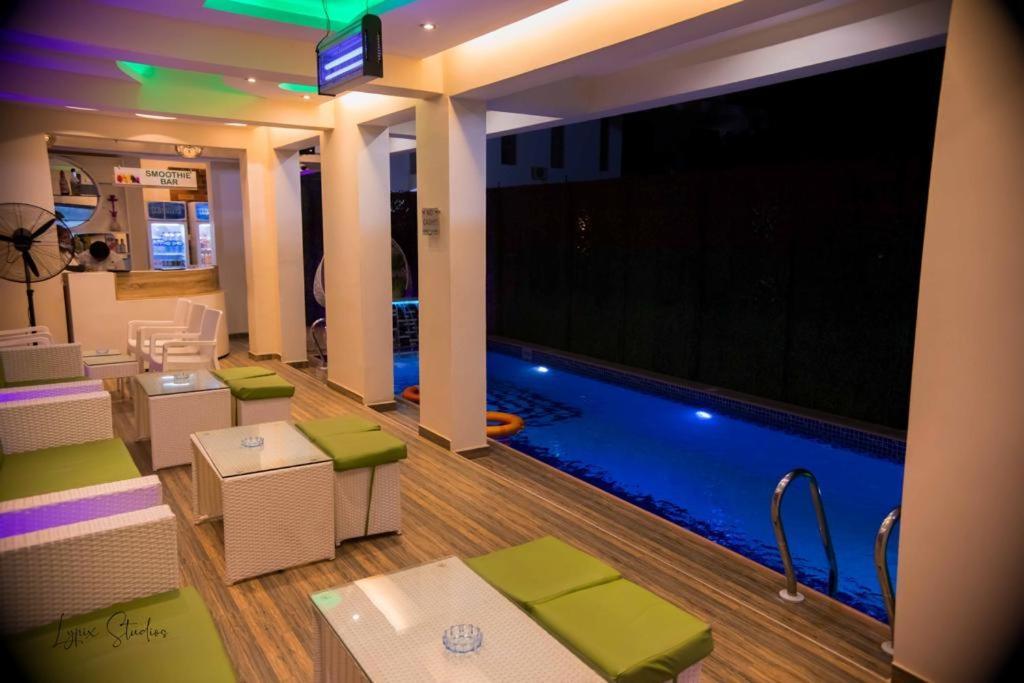 God'S Touch Apartments Signature Lagos Kültér fotó