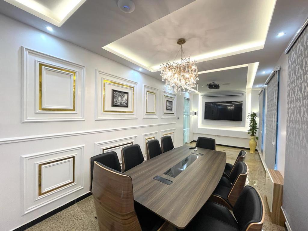 God'S Touch Apartments Signature Lagos Kültér fotó
