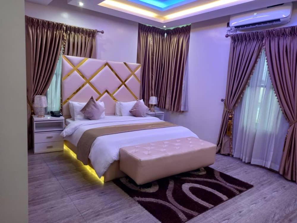 God'S Touch Apartments Signature Lagos Kültér fotó