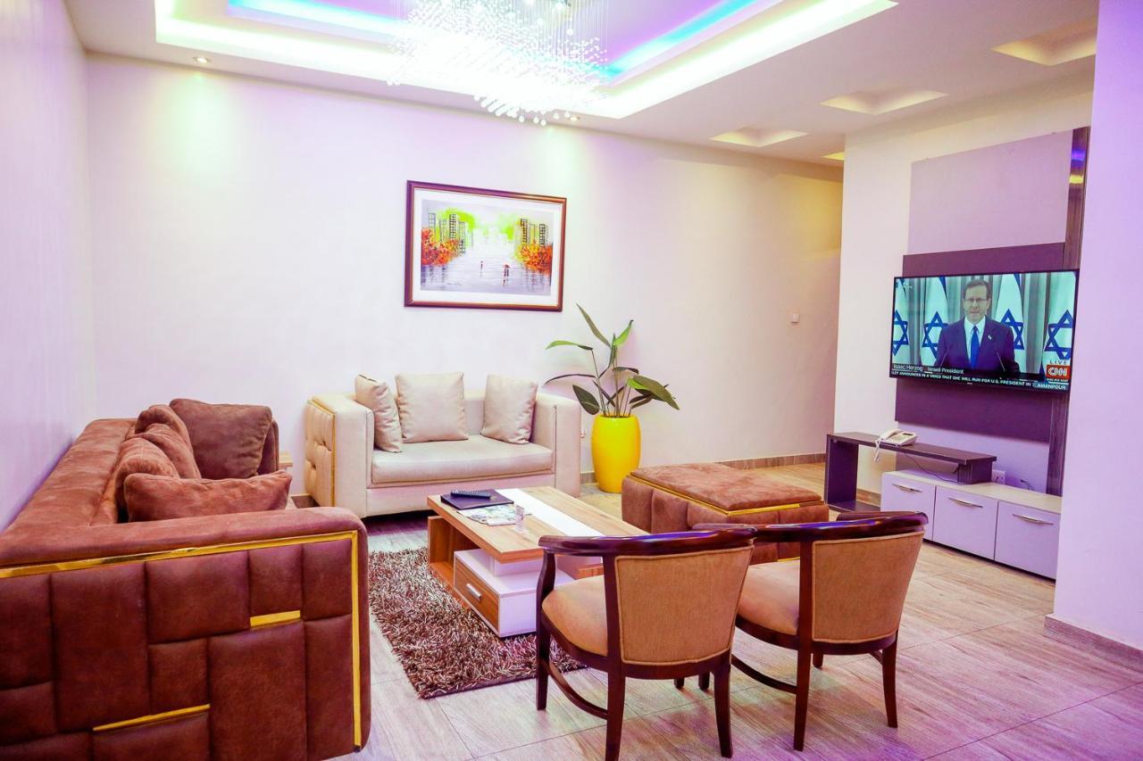 God'S Touch Apartments Signature Lagos Kültér fotó