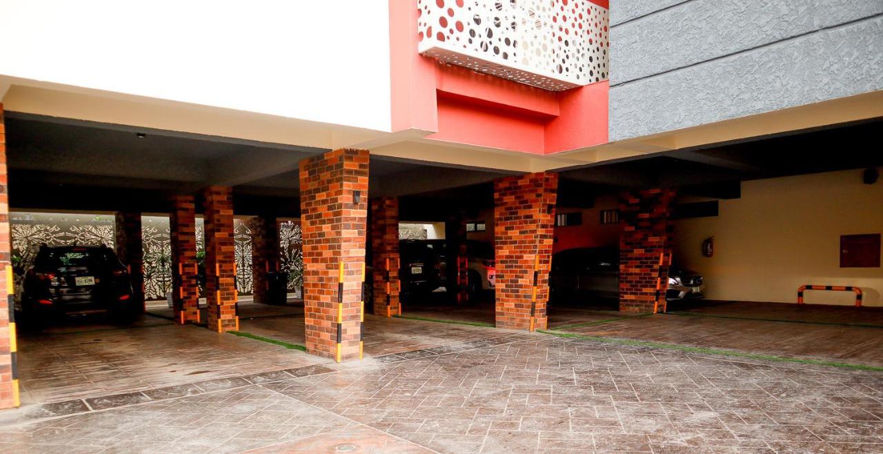 God'S Touch Apartments Signature Lagos Kültér fotó